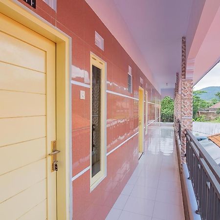 RedDoorz Syariah @ Tambak Mekar Street Subang Hotel Djalantjagak Bagian luar foto