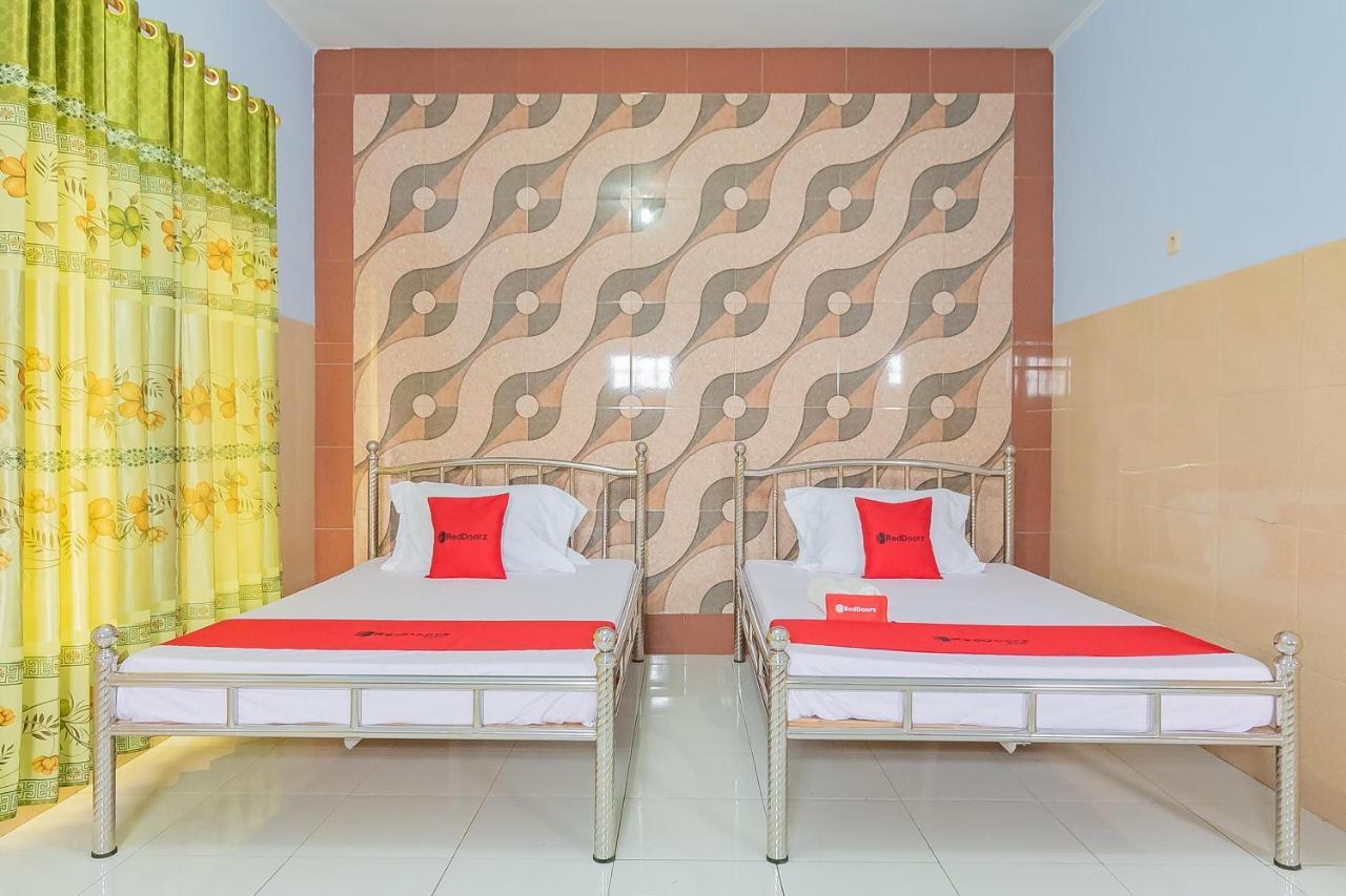 RedDoorz Syariah @ Tambak Mekar Street Subang Hotel Djalantjagak Bagian luar foto